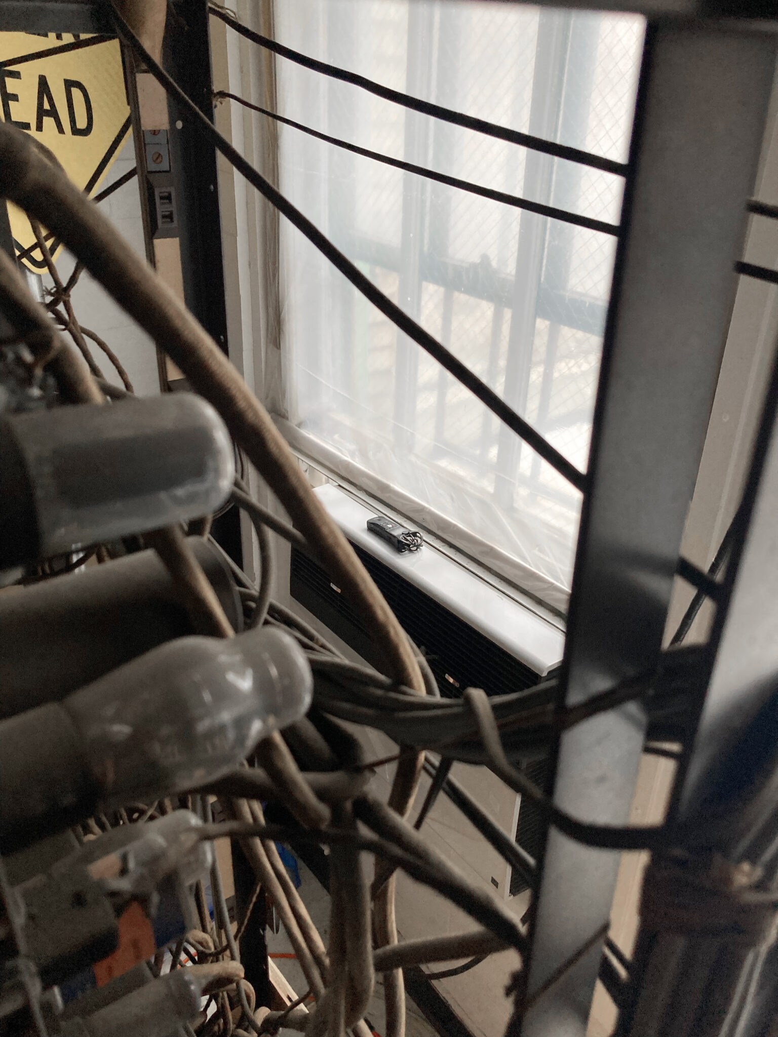 In the background we can see my cheap Zoom F1 recording what comes through the window.